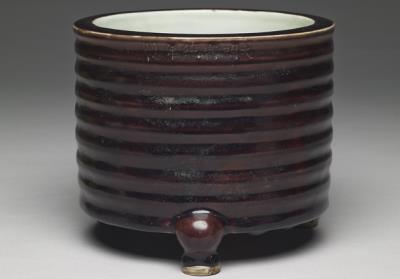 图片[2]-Tripod incense burner with linear decoration in purple red glaze, Ming dynasty, Xuande reign, 1426-1435-China Archive